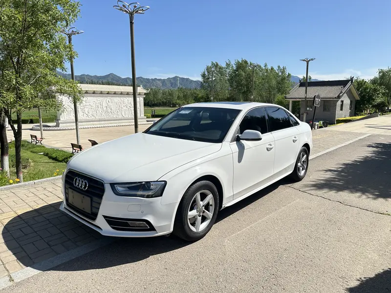 Audi A4L — фото 1