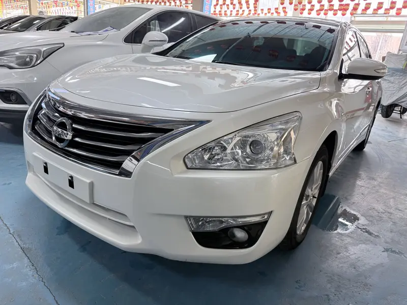 Nissan Teana — фото 1