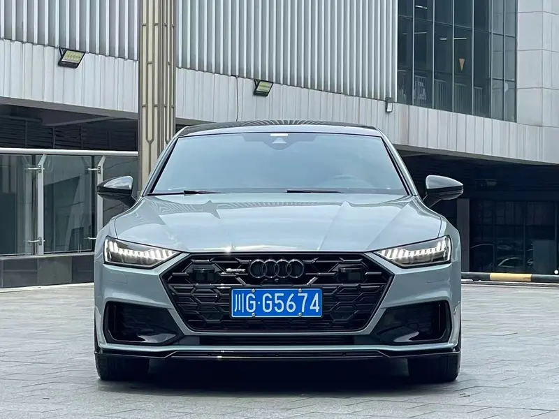 Audi A7L — фото 2