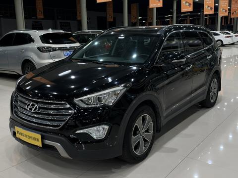 Hyundai Grand Santa Fe