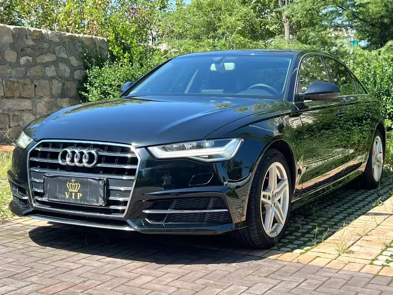 Audi A6L — фото 1