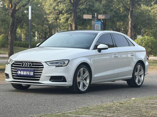 Audi A3 - фото 1