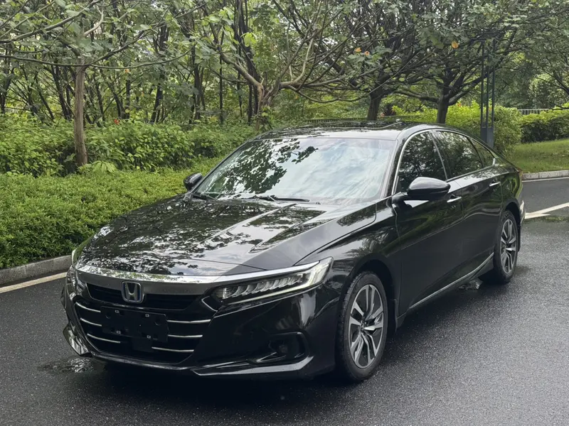 Honda Accord · 2.0 L