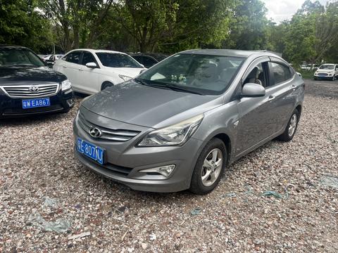 Hyundai Reina