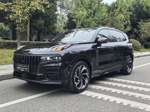 Lynk & Co 09