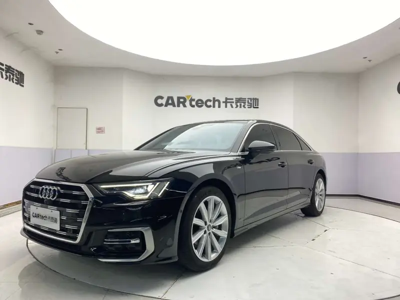Audi A6L — фото 1