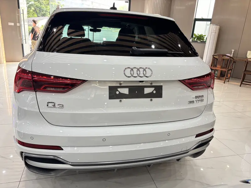 Audi Q3 — фото 6