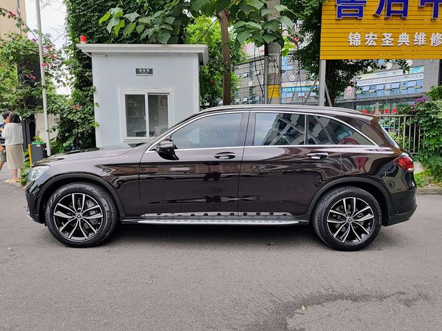 Mercedes-Benz GLC 2021 Коричневый из Китая, фото 3