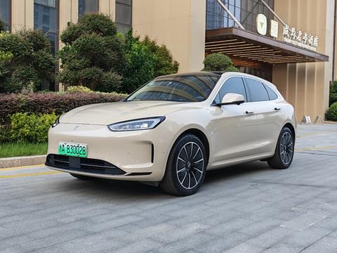 AITO M5