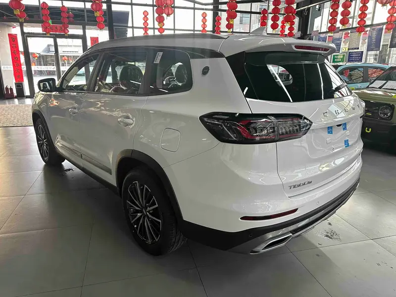 Chery Tiggo 8 — фото 4
