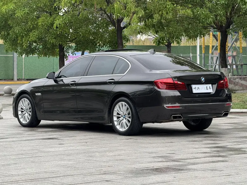 BMW 5 Series — фото 4