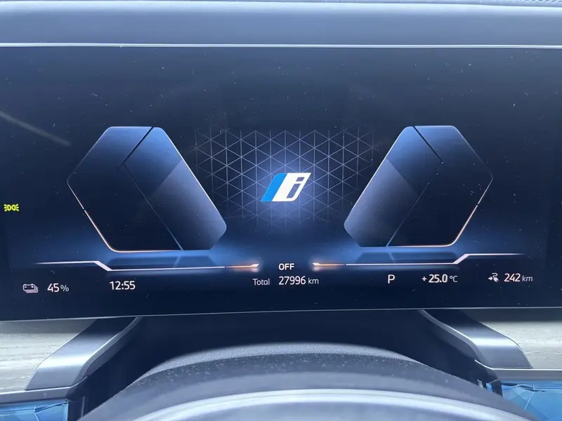 BMW i7 — фото 8
