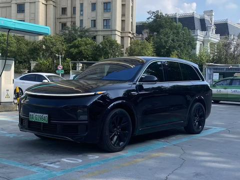 Li Auto L8