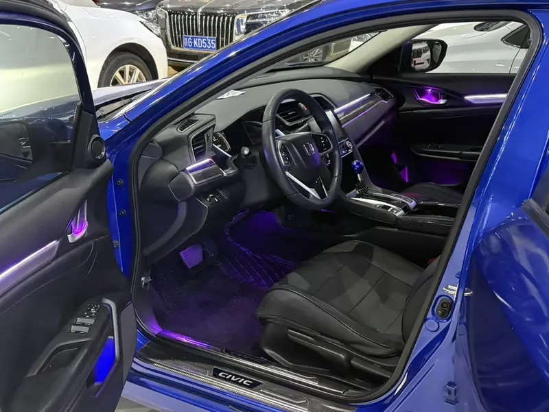 Honda Civic — фото 11