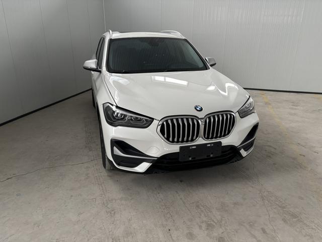 BMW X1 2022 Белый из Китая, фото 2