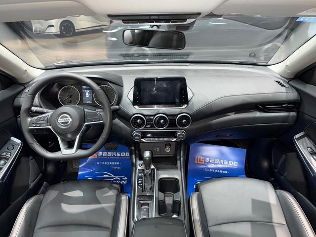 Nissan Xuan Yi 2022 Серебристо-серый из Китая, фото 3