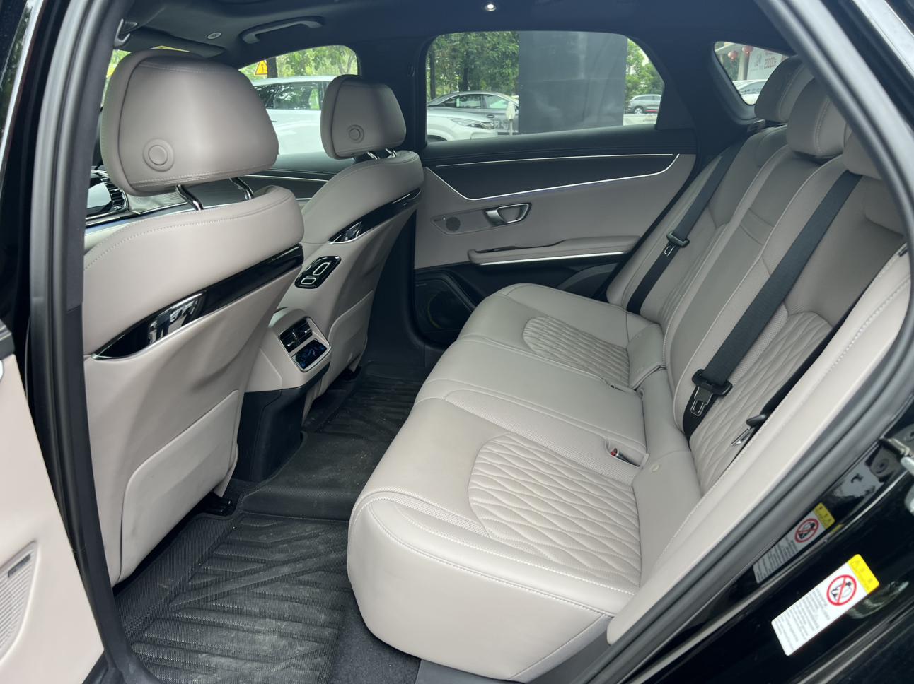 BYD Han DM 2025 Smart Drive DM-i 125KM Flagship