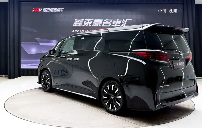 Toyota Alphard — фото 5