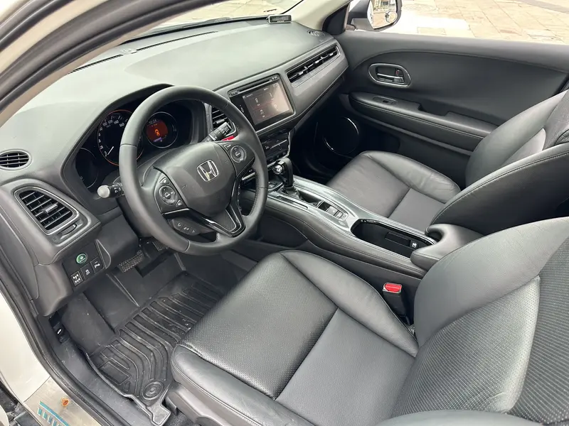 Honda Vezel 1.8 L CVT 2 WD Luxury — фото 8