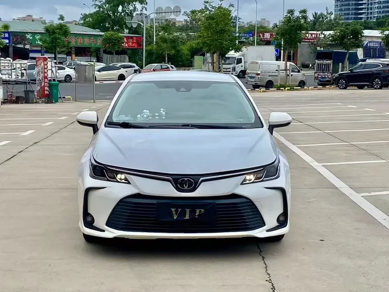 Toyota Corolla — фото 2