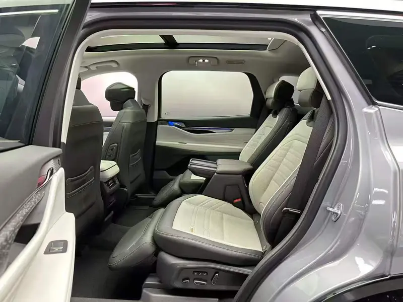 Ford Edge — фото 7