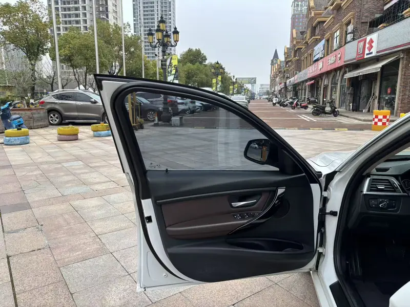 BMW 3 Series — фото 16