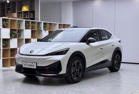 Volkswagen ID. UNYX 06