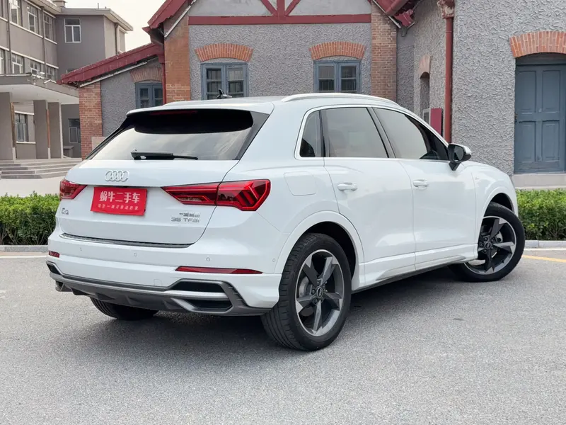 Audi Q3 — фото 6