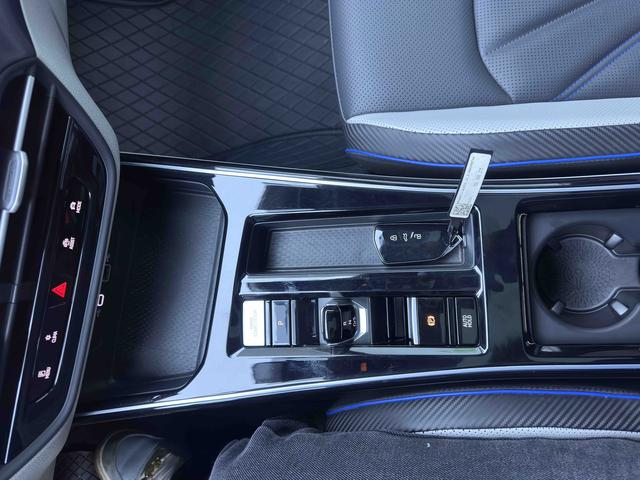 Volkswagen Lingdu 2022 Красный из Китая, фото 2