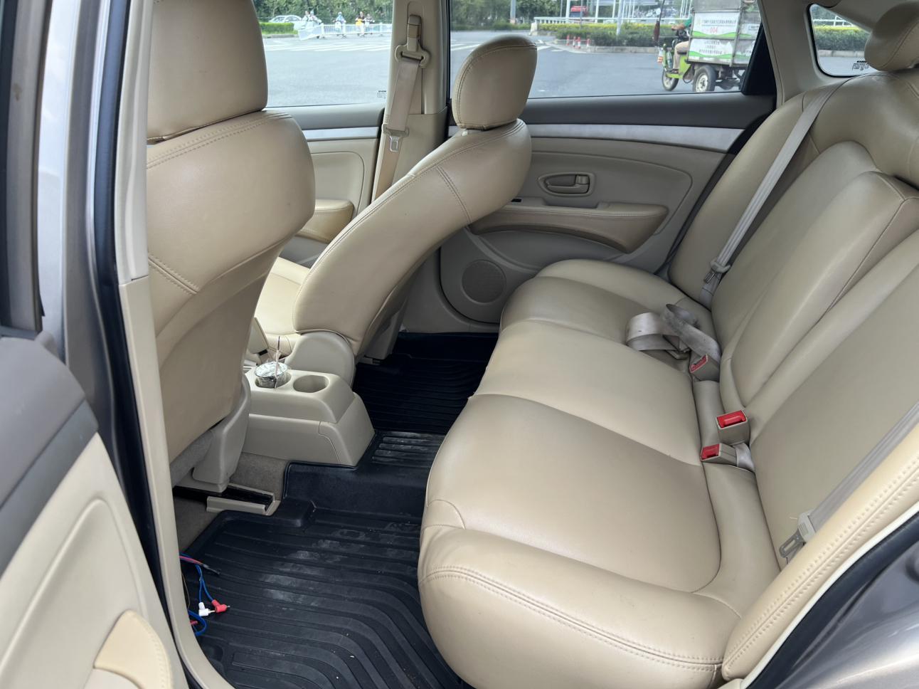Nissan Sylphy 2012 1.6XE AT Comfort