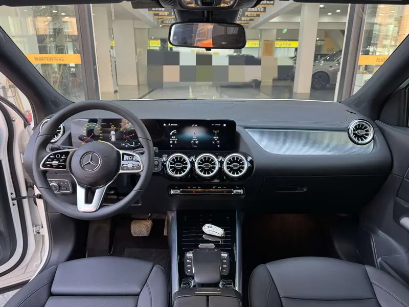 Mercedes-Benz GLA — фото 7