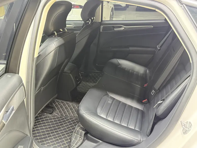 Ford Mondeo EcoBoost 200 стиль — фото 16