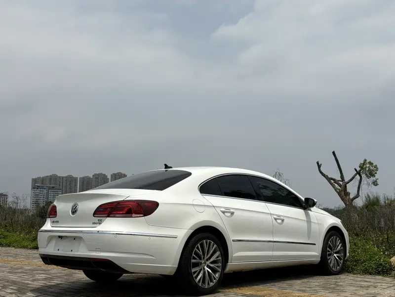 Volkswagen CC — фото 7