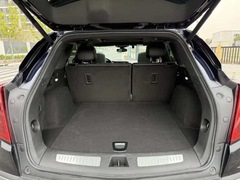 Cadillac XT5 — фото 18