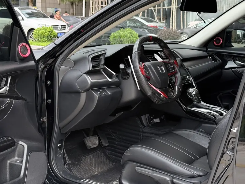 Honda Civic — фото 8