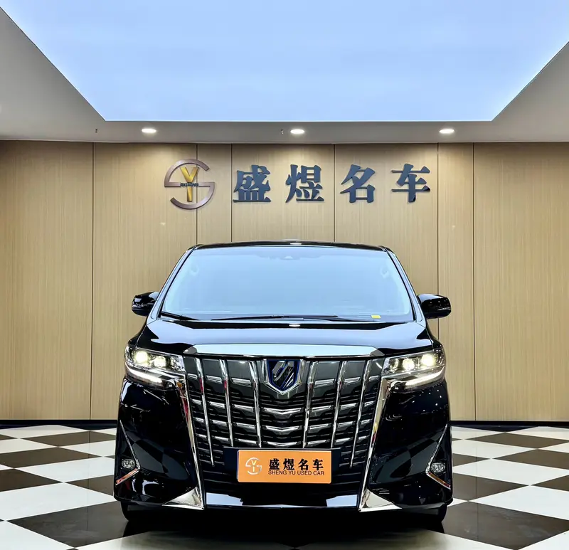 Toyota Alphard — фото 2