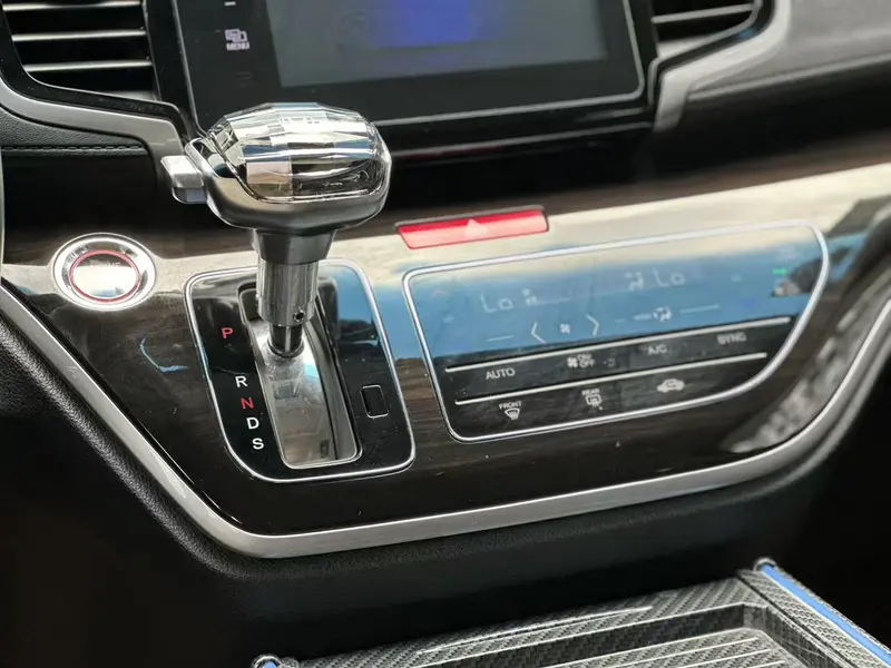 Honda Odyssey — фото 12