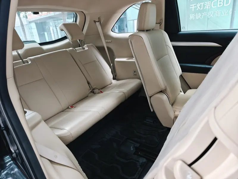 Toyota Highlander — фото 11