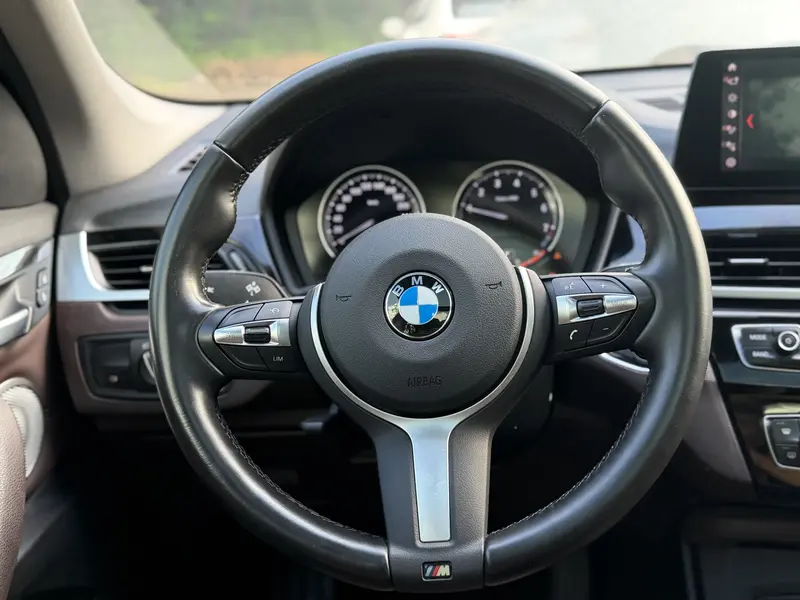 BMW X1 sDrive25Li продвинутая — фото 10