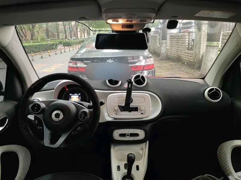 Smart fortwo 1.0 L 52 — фото 10