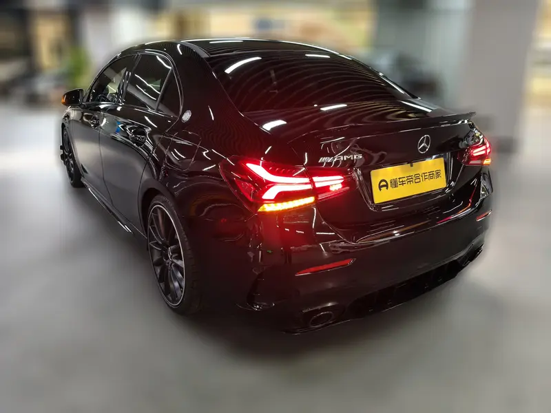 Mercedes-Benz A-Class AMG A 35 L 4MATIC — фото 4