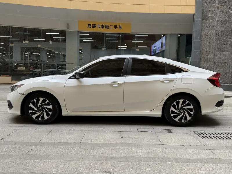 Honda Civic — фото 4