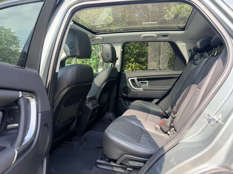 Land Rover Discovery 240 PS HSE VI — фото 11