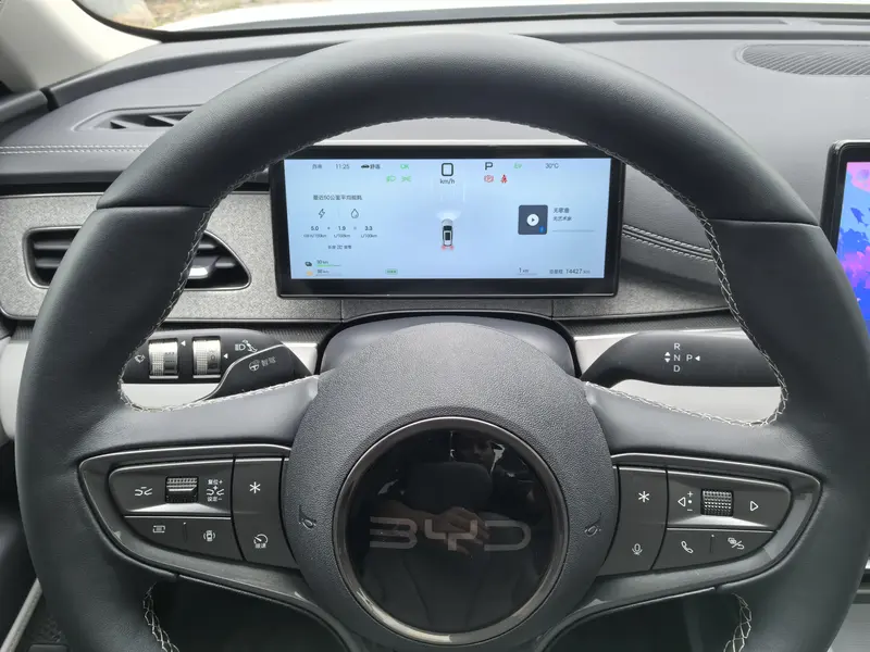 BYD 06 DM-i 80 KMPremium — фото 10