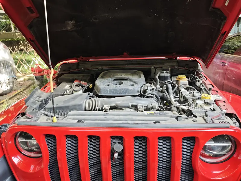 Jeep Wrangler — фото 19