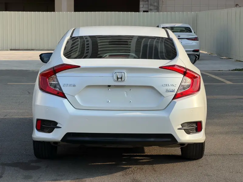 Honda Civic — фото 5