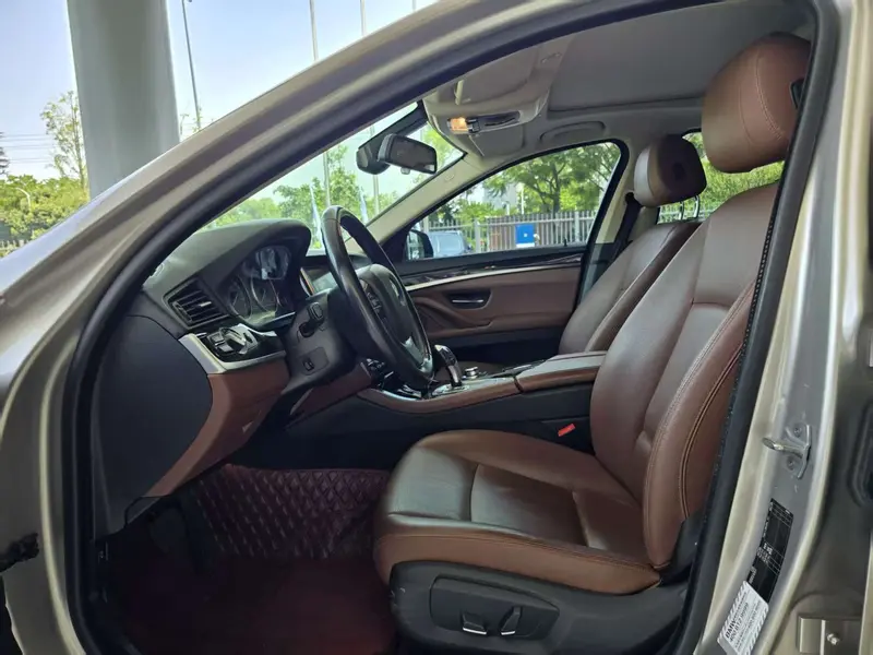 BMW 5 Series 525Li продвинутая — фото 12