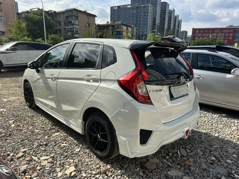 Honda Fit — фото 4