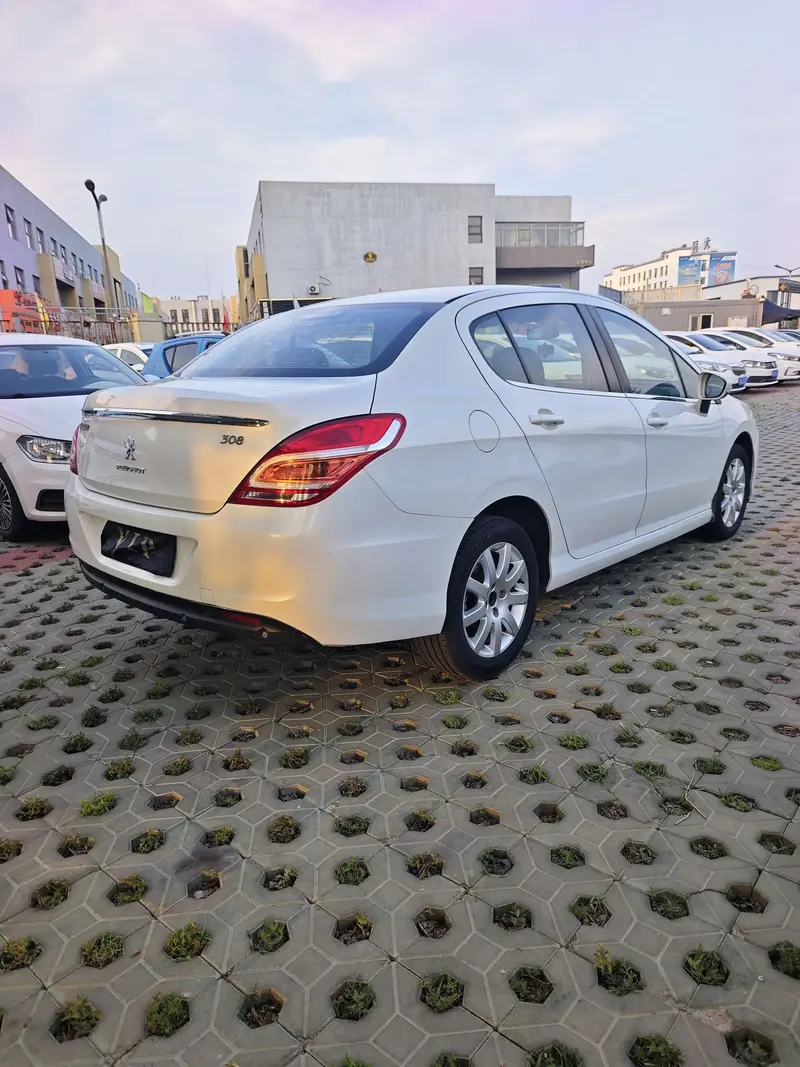 Peugeot 308 — фото 6