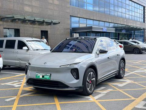Nio EC6